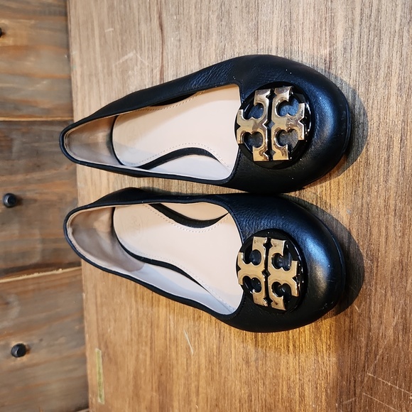 Tory Burch Reva Flat - Picture 2 of 11